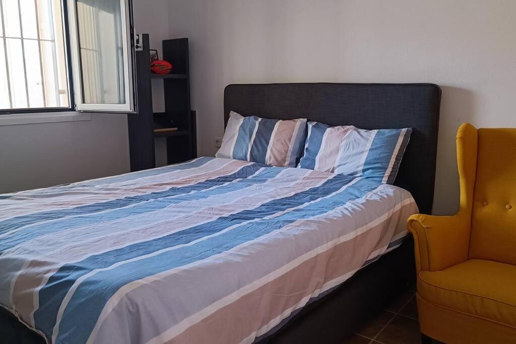 קרטחנה Top Floor Apartment Beachhouse, Beautiful Sea View, On The Beach! מראה חיצוני תמונה